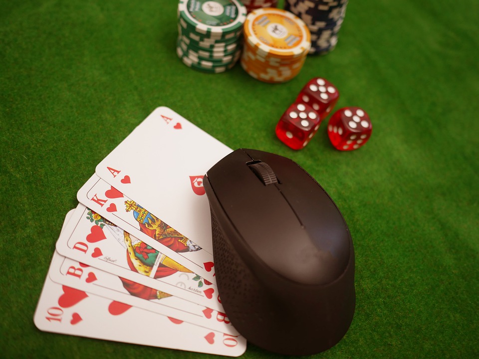 What is Live Poker Game
